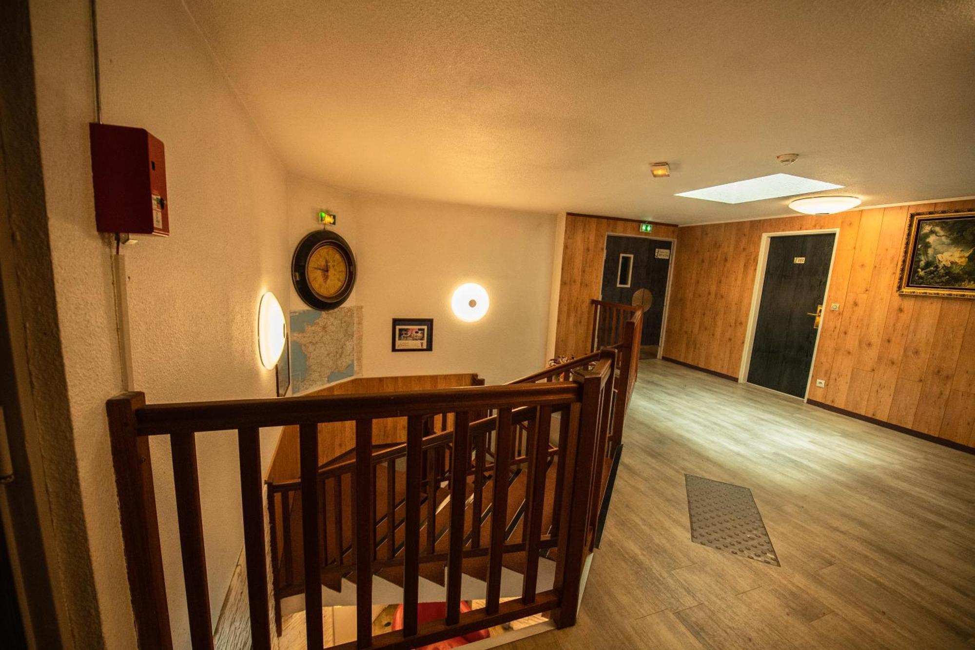 Logis Hotel - Le Relais Du Parisis Villeparisis Dış mekan fotoğraf