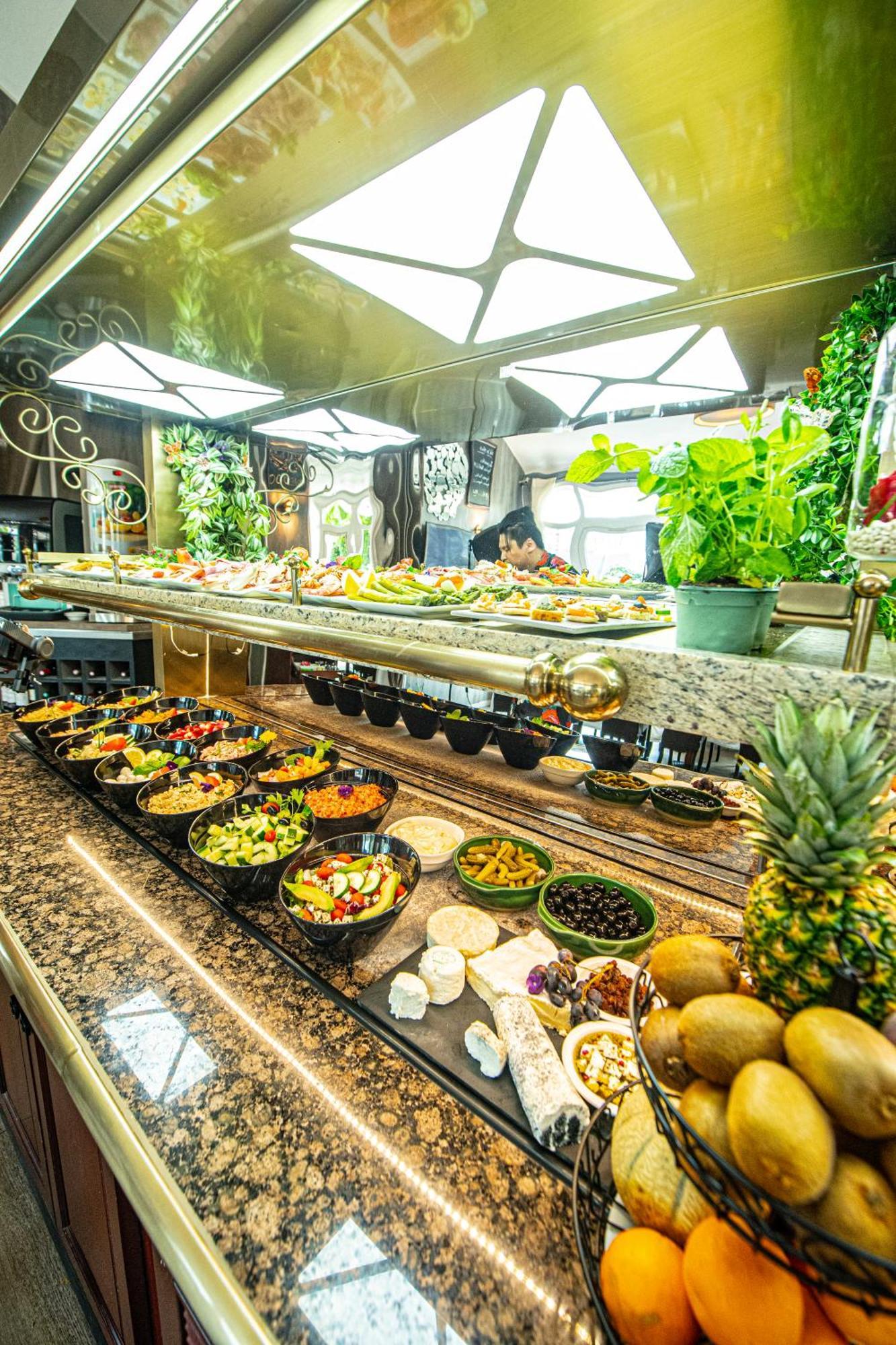 Logis Hotel - Le Relais Du Parisis Villeparisis Dış mekan fotoğraf