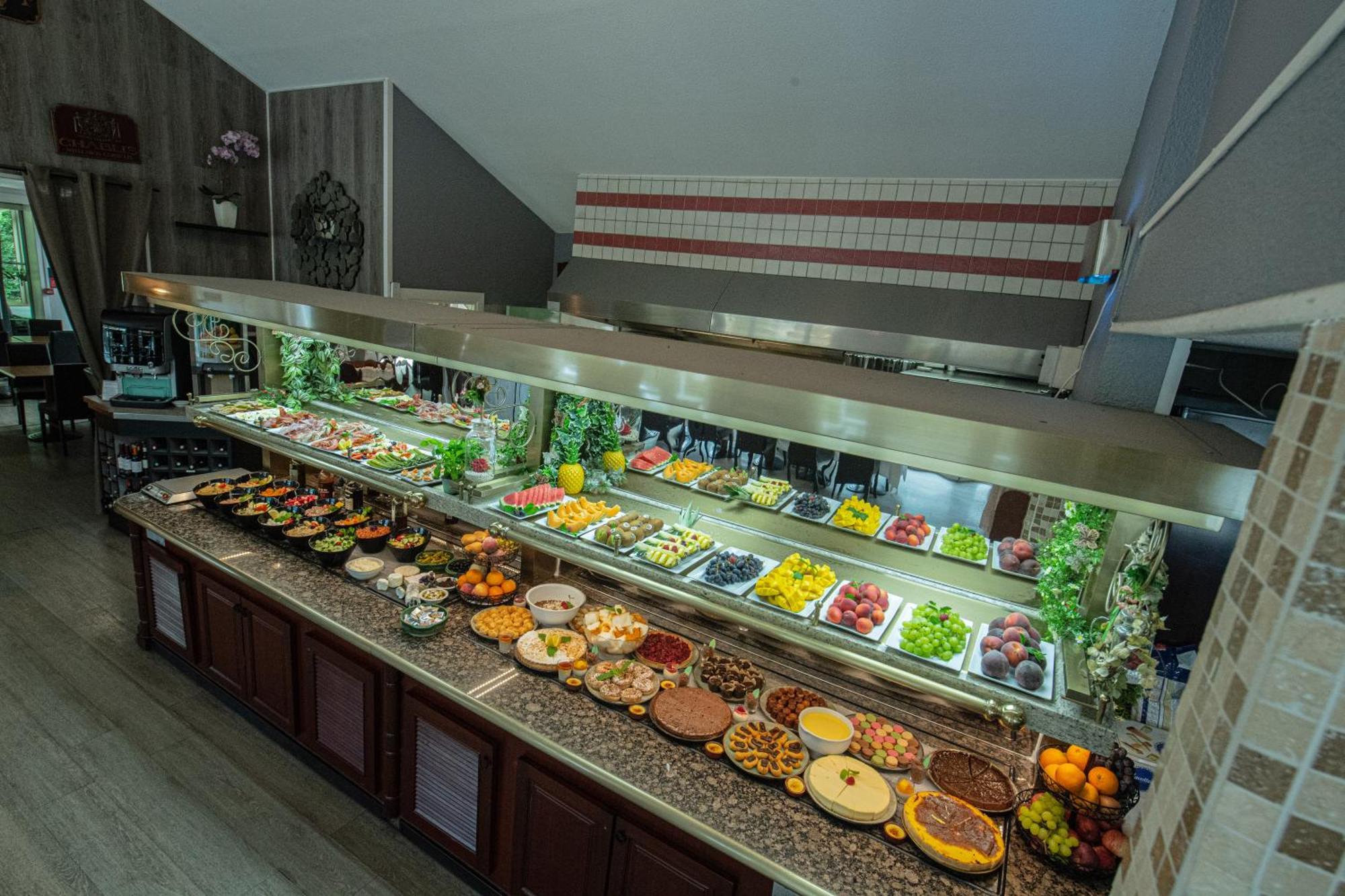 Logis Hotel - Le Relais Du Parisis Villeparisis Dış mekan fotoğraf