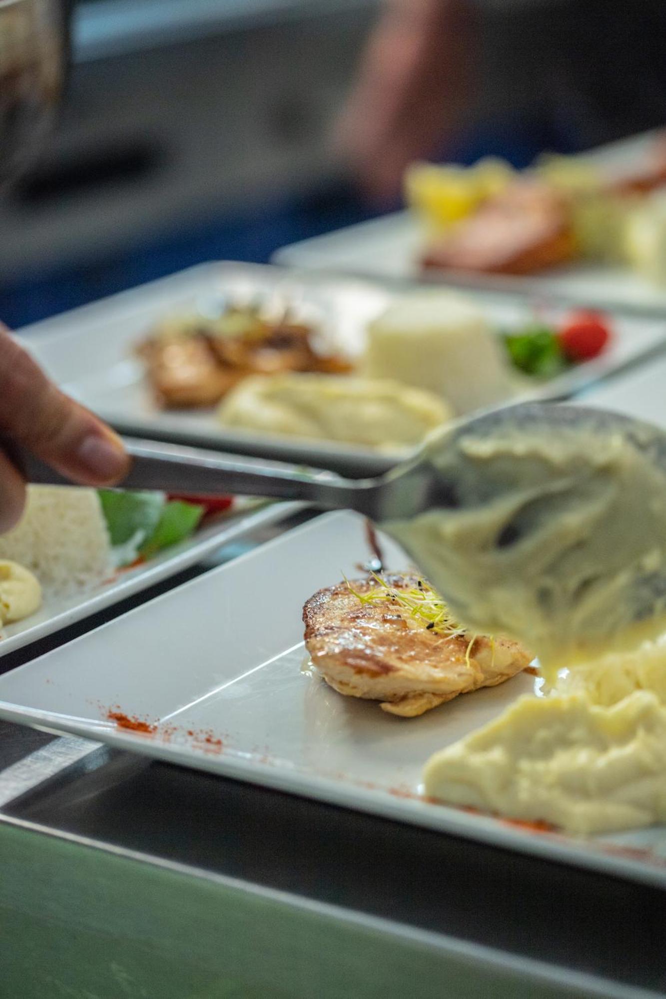 Logis Hotel - Le Relais Du Parisis Villeparisis Dış mekan fotoğraf