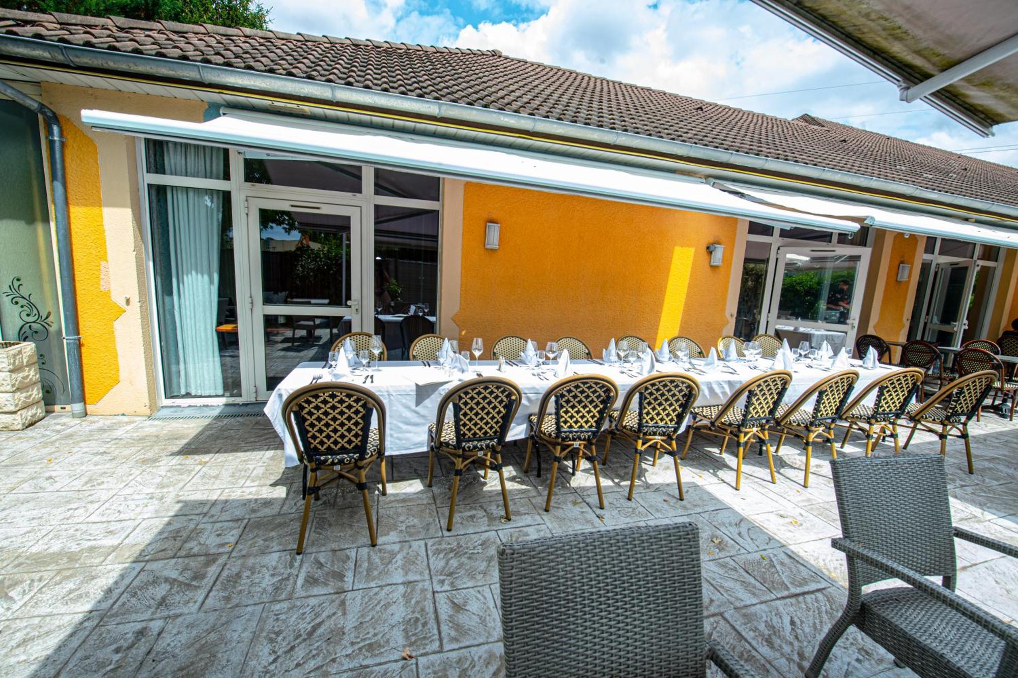 Logis Hotel - Le Relais Du Parisis Villeparisis Dış mekan fotoğraf
