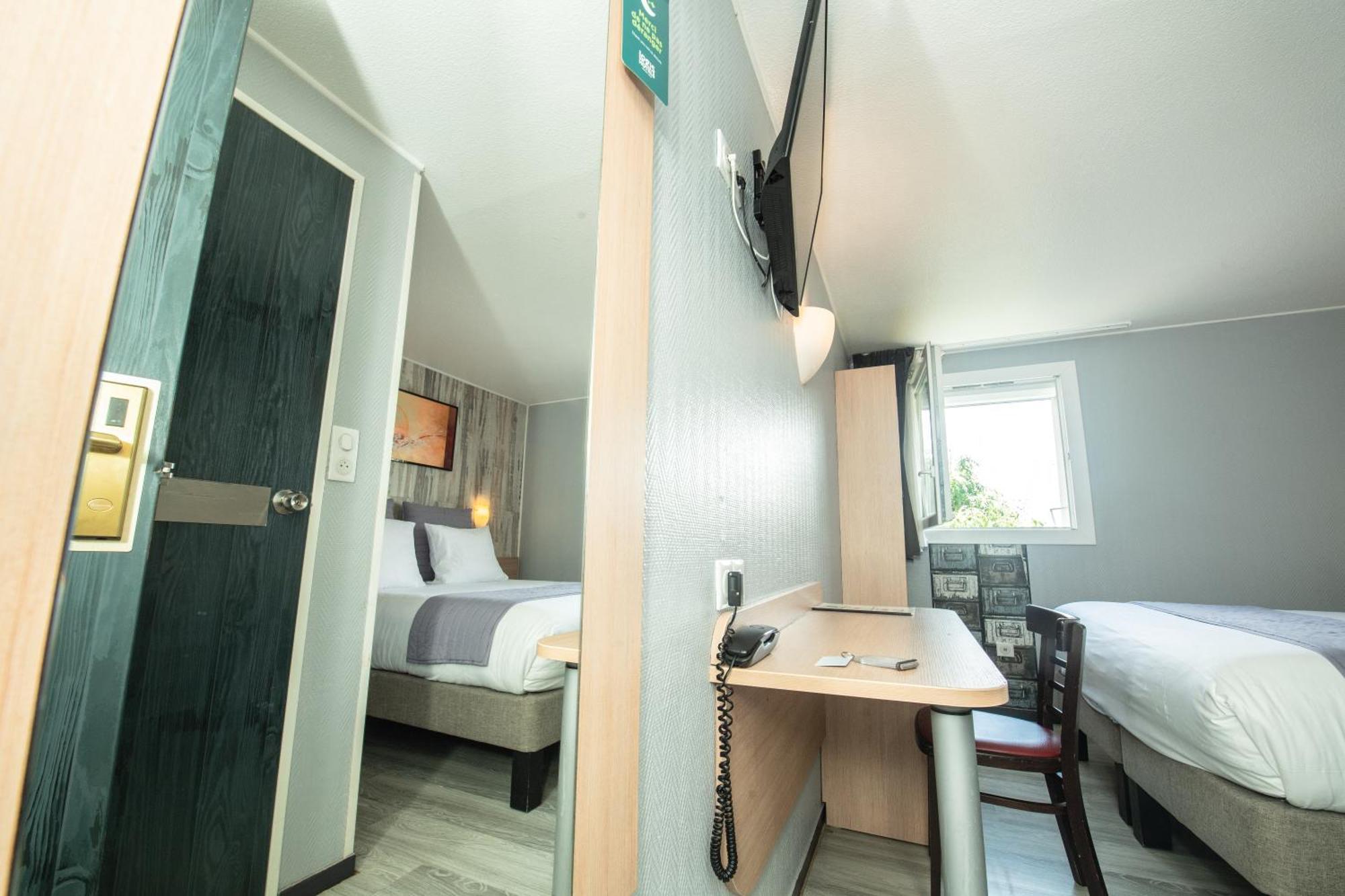 Logis Hotel - Le Relais Du Parisis Villeparisis Dış mekan fotoğraf